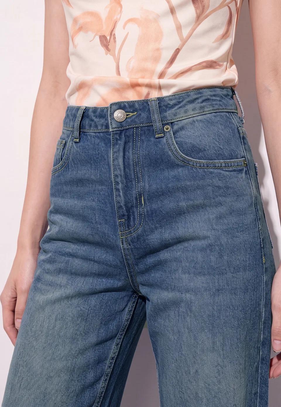 Washed High-Waist Wide-Leg Jeans